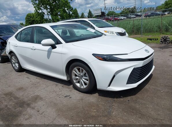 4T1DAACK5SU025646 2025 TOYOTA CAMRY White Widok wnętrza z tyłu