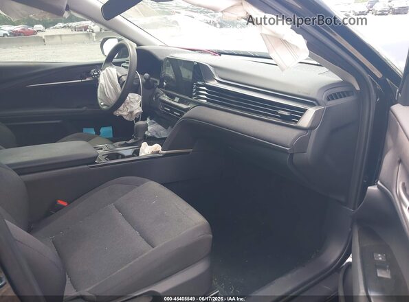 4T1DAACK5SU117520 2025 TOYOTA CAMRY Black Front interior view