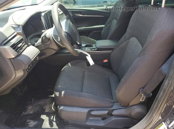 4T1DAACK5SU570908 2025 TOYOTA CAMRY Gray Widok wnętrza z przodu