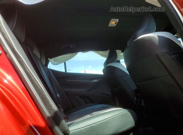 4T1DAACK5TU233219 2026 TOYOTA CAMRY Red Vista de los asientos traseros