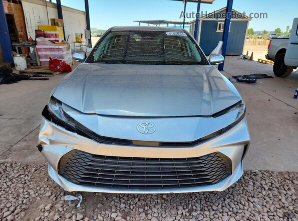 4T1DAACK6SU056694 2025 TOYOTA CAMRY Silver Front view