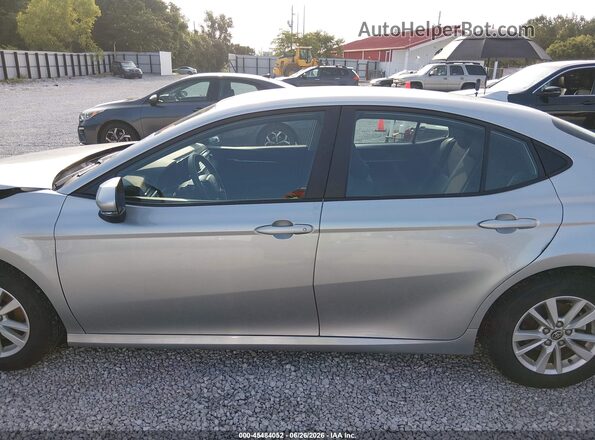 4T1DAACK6SU158996 2025 TOYOTA CAMRY Silver სალონის 360-გრადუსიანი ხედი