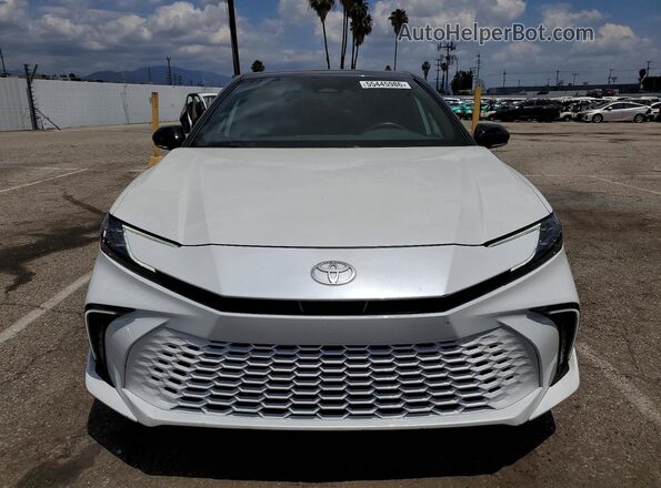 4T1DAACK6SU179850 2025 TOYOTA CAMRY White Widok z przodu