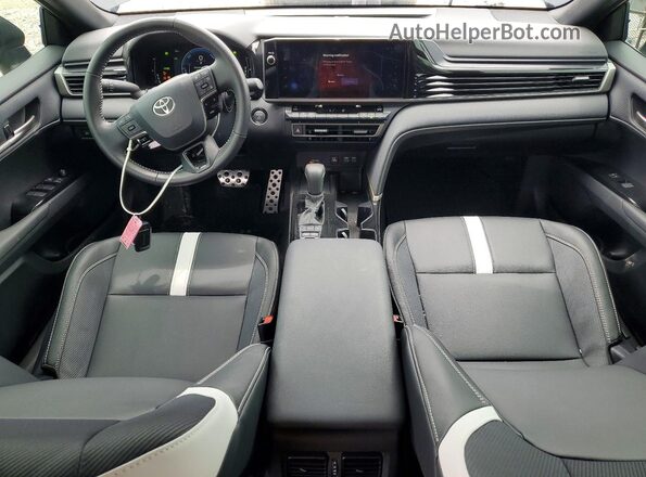 4T1DAACK6TU673384 2026 TOYOTA CAMRY Black Widok deski rozdzielczej