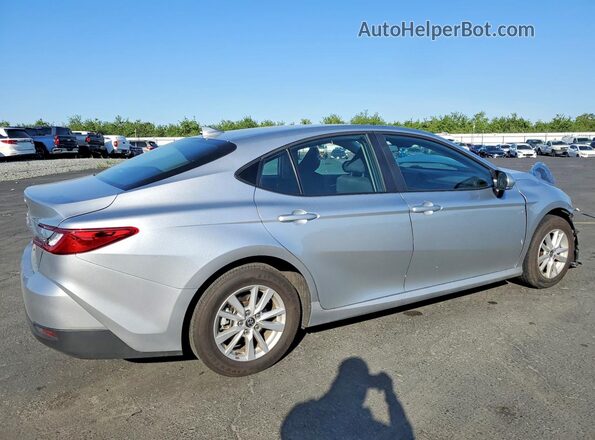 4T1DAACK6TU697555 2026 TOYOTA CAMRY Silver Trasero derecho