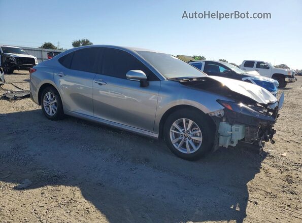 4T1DAACK7SU025485 2025 TOYOTA CAMRY Silver Przód prawy