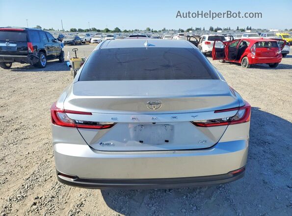 4T1DAACK7SU025485 2025 TOYOTA CAMRY Silver Widok z tyłu