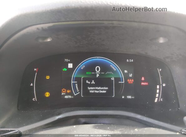 4T1DAACK7SU085797 2025 TOYOTA CAMRY Red Widok tylnych siedzeń