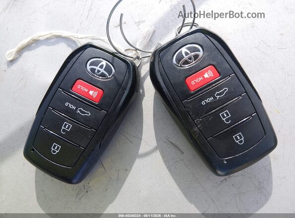 4T1DAACK7SU085797 2025 TOYOTA CAMRY Red Widok deski rozdzielczej