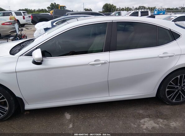 4T1DAACK7SU117356 2025 TOYOTA CAMRY White 360 interior view