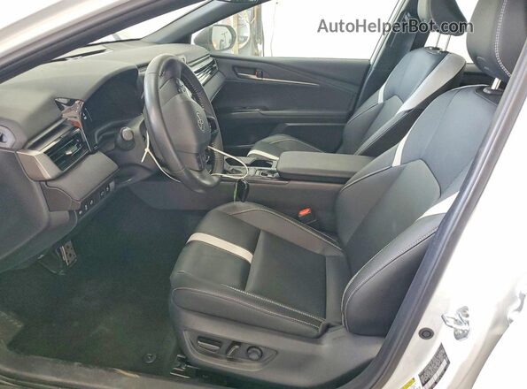 4T1DAACK7SU166279 2025 TOYOTA CAMRY White Вид салону спереду