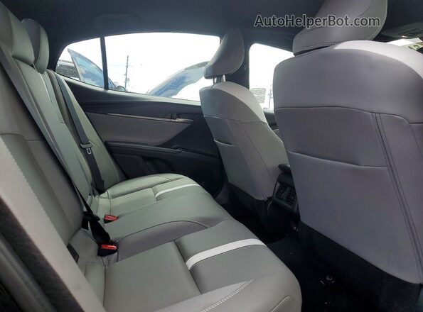 4T1DAACK7SU181736 2025 TOYOTA CAMRY Black Widok tylnych siedzeń