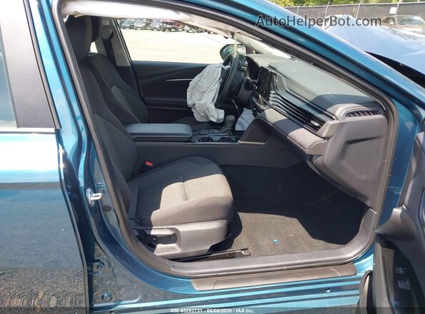 4T1DAACK7SU186998 2025 TOYOTA CAMRY Синий Вид салона спереди