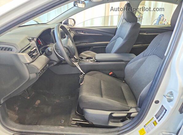 4T1DAACK7SU524254 2025 TOYOTA CAMRY White Вид салону спереду