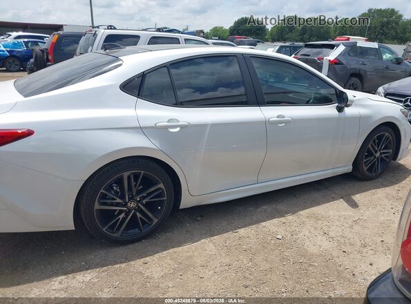 4T1DAACK7SU580095 2025 TOYOTA CAMRY White Vista interior trasera