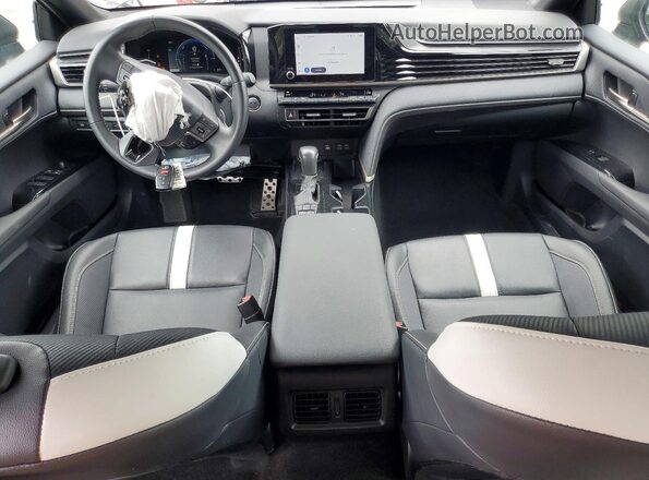 4T1DAACK7SU623317 2025 TOYOTA CAMRY Gray Widok deski rozdzielczej