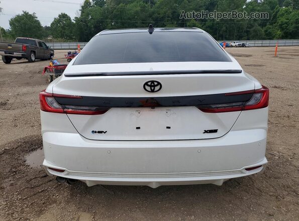 4T1DAACK7TU675645 2026 TOYOTA CAMRY White Вид ззаду