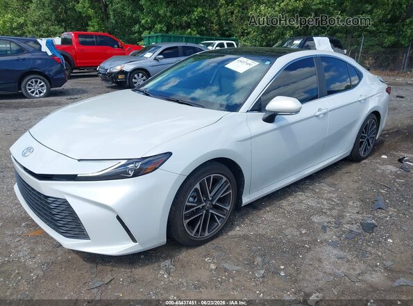 4T1DAACK8SU097831 2025 TOYOTA CAMRY White Vista tres cuartos delantera izquierda