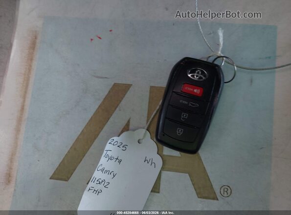4T1DAACK8SU115812 2025 TOYOTA CAMRY Белый Вид панели приборов
