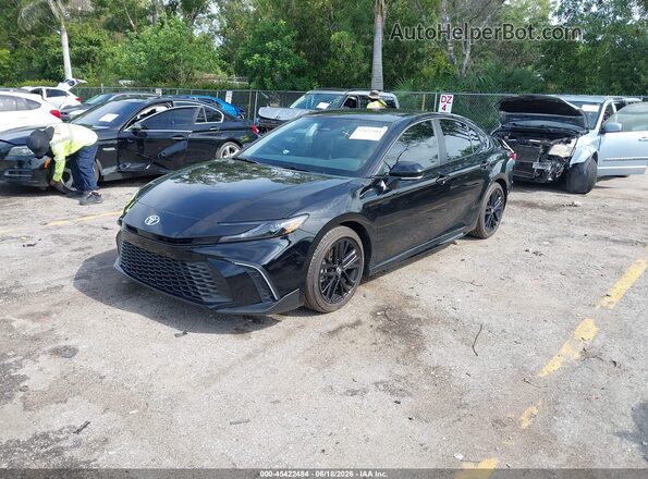 4T1DAACK8TU269535 2026 TOYOTA CAMRY Черный Передняя левая четверть