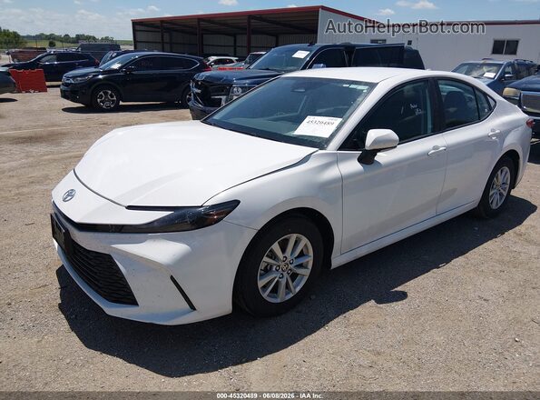 4T1DAACK8TU691370 2026 TOYOTA CAMRY White Առջևի ձախ երեք քառորդ տեսարան