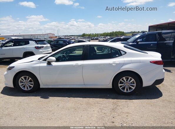 4T1DAACK8TU691370 2026 TOYOTA CAMRY White Սալոնի 360 աստիճան տեսք