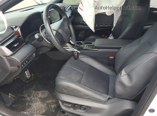 4T1DAACK9SU005710 2025 TOYOTA CAMRY White Vista interior delantera