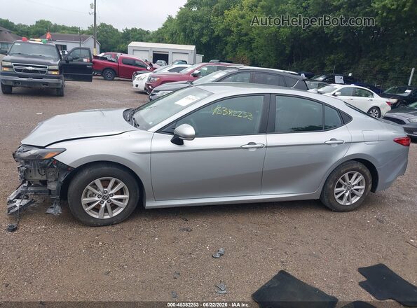 4T1DAACK9SU034995 2025 TOYOTA CAMRY Silver სალონის 360-გრადუსიანი ხედი