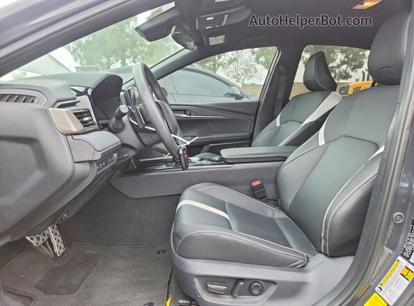 4T1DAACK9SU073439 2025 TOYOTA CAMRY Charcoal Вид салону спереду