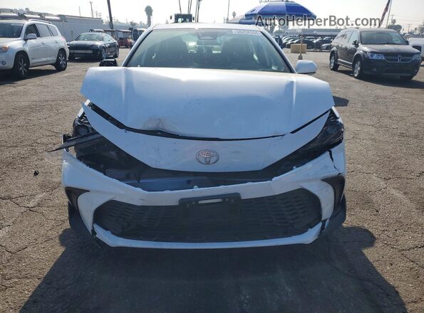 4T1DAACK9SU074817 2025 TOYOTA CAMRY White Դիմացի տեսք