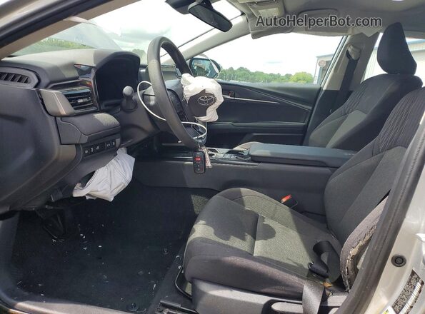 4T1DAACK9SU132280 2025 TOYOTA CAMRY Серебряный Вид салона спереди
