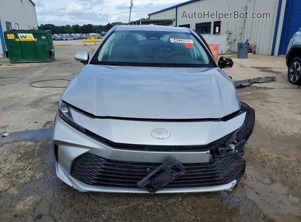 4T1DAACK9SU132280 2025 TOYOTA CAMRY Серебряный Вид спереди