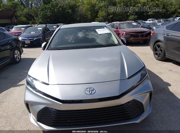 4T1DAACK9SU165909 2025 TOYOTA CAMRY Silver Դիմացի տեսք