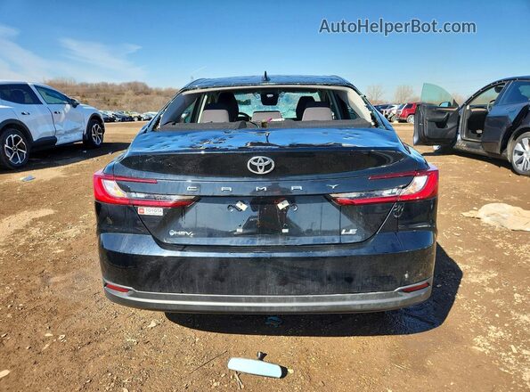 4T1DAACK9SU525678 2025 TOYOTA CAMRY Black Հետևի տեսք