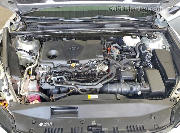 4T1DAACK9SU530072 2025 TOYOTA CAMRY Silver Widok wnętrza z tyłu