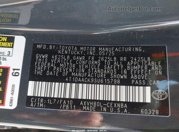 4T1DAACK9SU615798 2025 TOYOTA CAMRY Gray Widok komory silnika