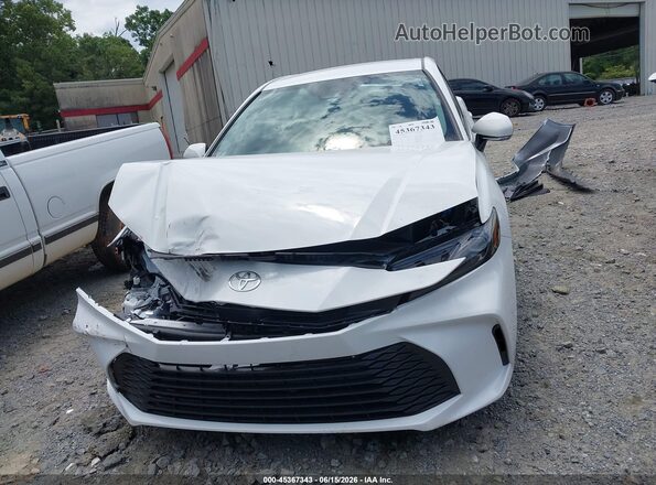 4T1DAACK9TU268667 2026 TOYOTA CAMRY White Սարքավորումների վահանակի տեսք