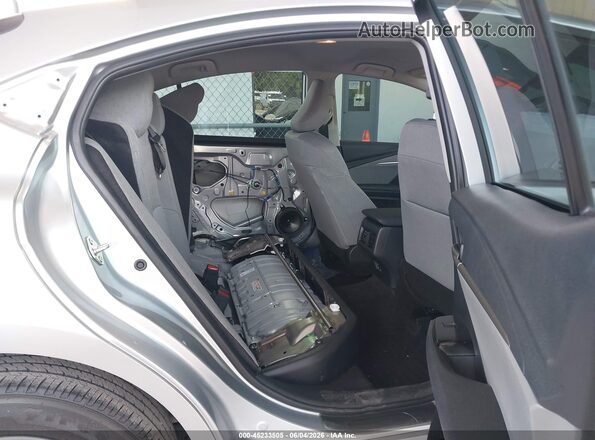 4T1DAACK9TU669734 2026 TOYOTA CAMRY Silver Widok naklejki z numerem VIN