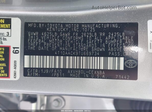 4T1DAACK9TU669734 2026 TOYOTA CAMRY Silver Widok komory silnika