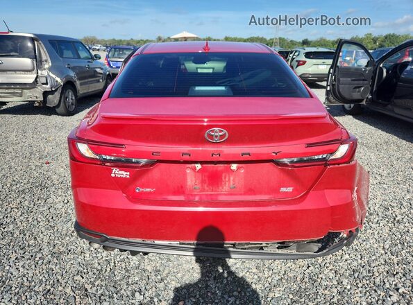 4T1DAACKXSU015162 2025 TOYOTA CAMRY Красный Вид сзади