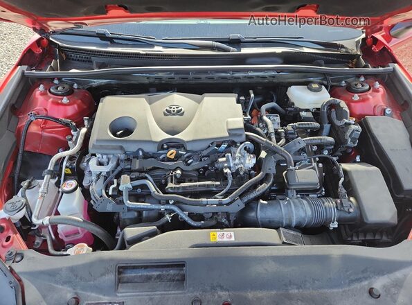 4T1DAACKXSU015162 2025 TOYOTA CAMRY Красный Вид задней части салона
