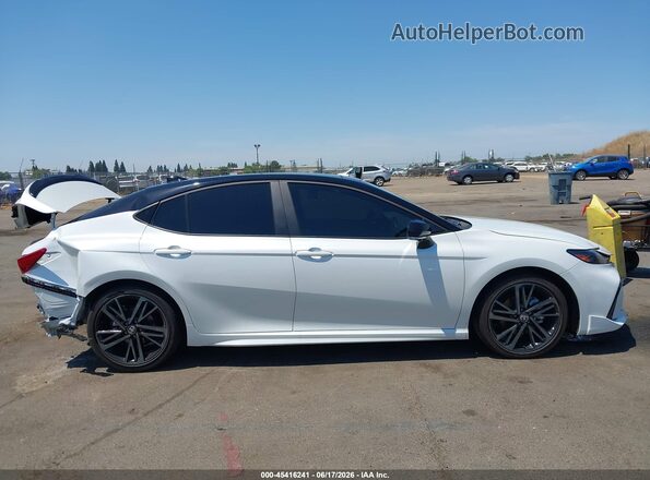 4T1DAACKXSU165322 2025 TOYOTA CAMRY Белый Панорамный вид салона 360°