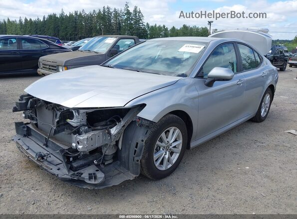 4T1DAACKXSU543669 2025 TOYOTA CAMRY Серебряный Передняя левая четверть