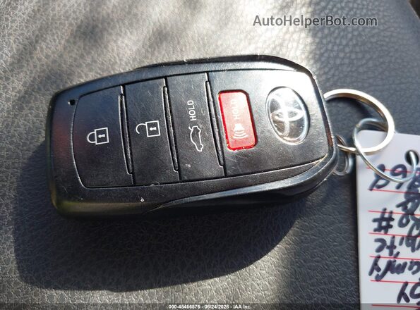 4T1DAACKXSU573514 2025 TOYOTA CAMRY Белый Вид панели приборов