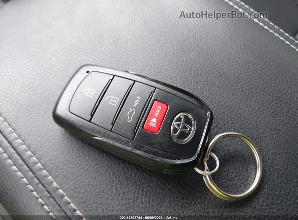 4T1DAACKXSU612571 2025 TOYOTA CAMRY Бирюзовый Вид панели приборов