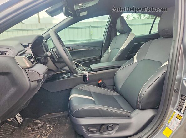 4T1DAACKXTU699048 2026 TOYOTA CAMRY Серый Вид салона спереди