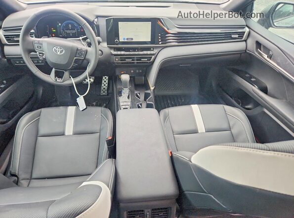 4T1DAACKXTU699048 2026 TOYOTA CAMRY Серый Вид панели приборов