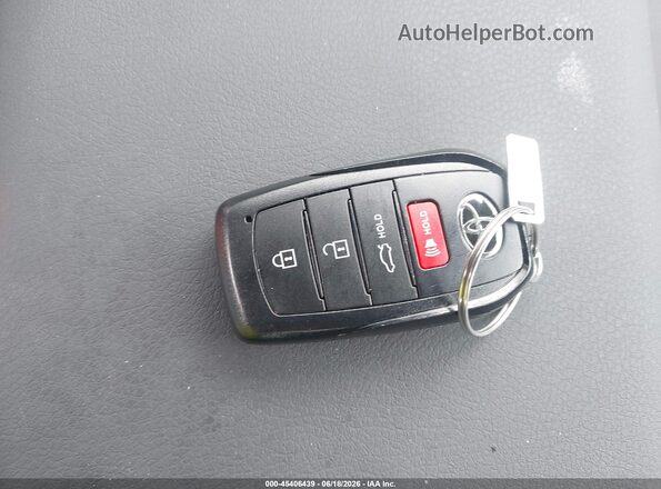 4T1DAACKXTU721243 2026 TOYOTA CAMRY White წინა პანელის ხედი