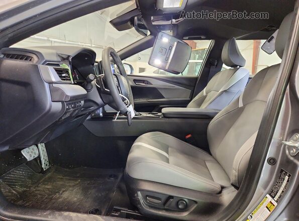 4T1DBADK0SU526455 2025 TOYOTA CAMRY Gray Widok wnętrza z przodu