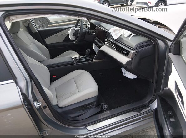 4T1DBADK1TU542651 2026 TOYOTA CAMRY Gray წინა სალონის ხედი